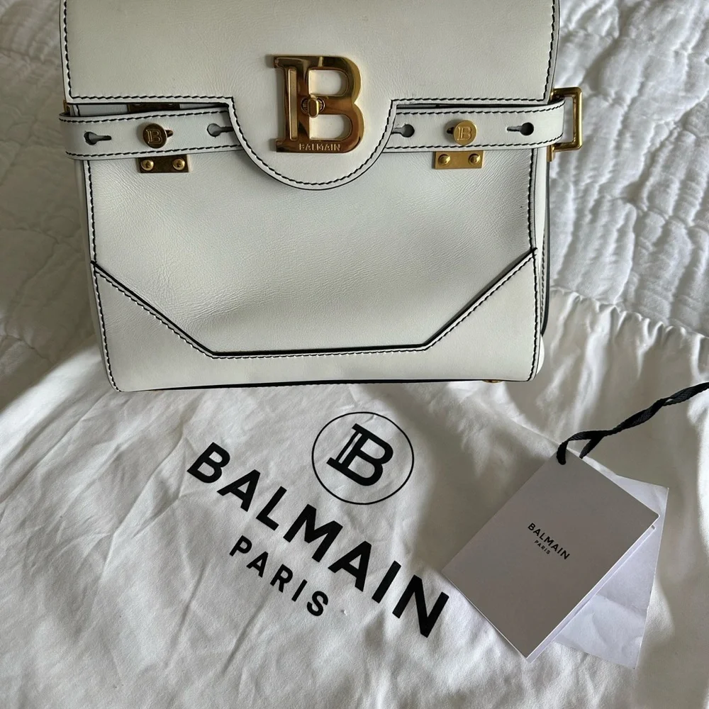 Balmain, white leather off shoulder or Crossbody bag. - Picture 3 of 16
